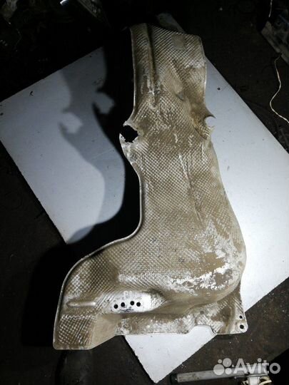 Тепловой экран Volkswagen Passat B6 2.0 BPY