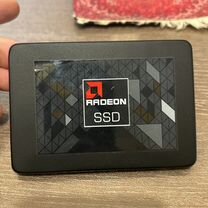 SSD AMD radeon 120 GB