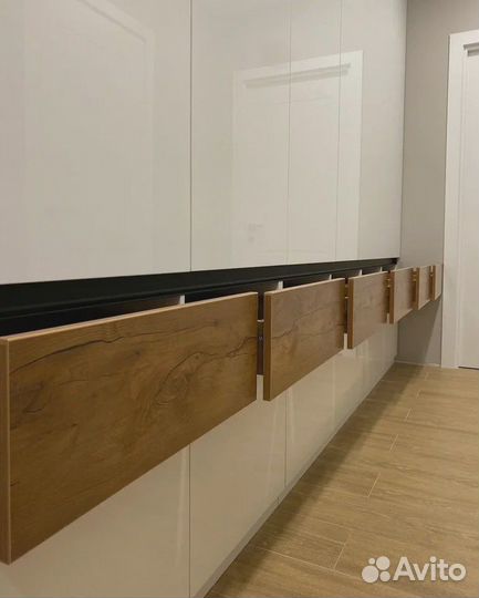 Шкаф распашной по индивидуальному проекту