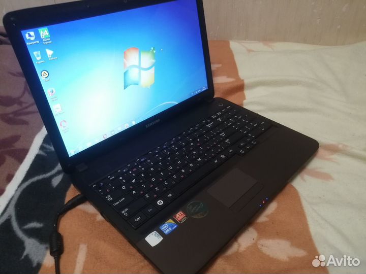Ноутбук Samsung R540