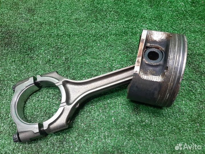 Поршень с шатуном Suzuki Grand Vitara 2012