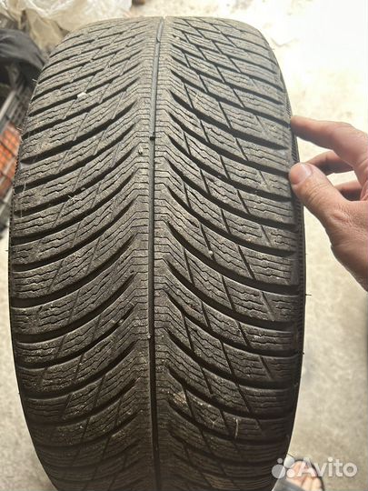 Michelin Alpin 5 245/40 R19 и 275/35 R19 100V