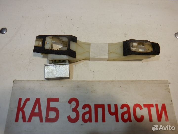 Кронштейн ручки задней Chevrolet Captiva C100