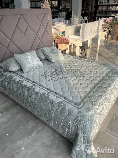 Покрывало с наволочками