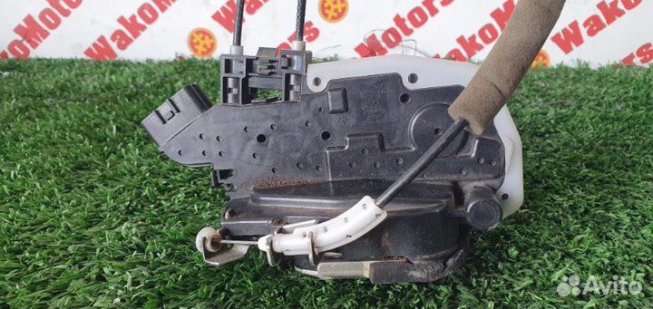 Замок боковой двери передний левый Nissan Note E11