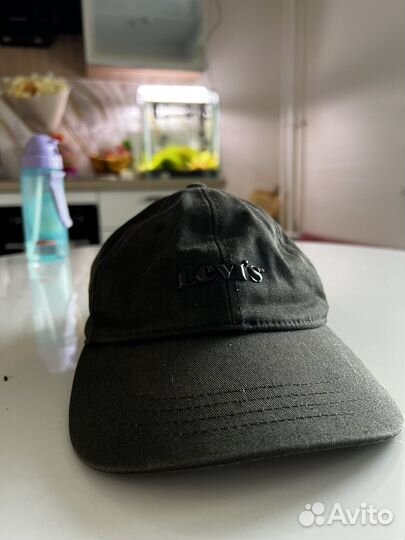 Кепка женская Levis