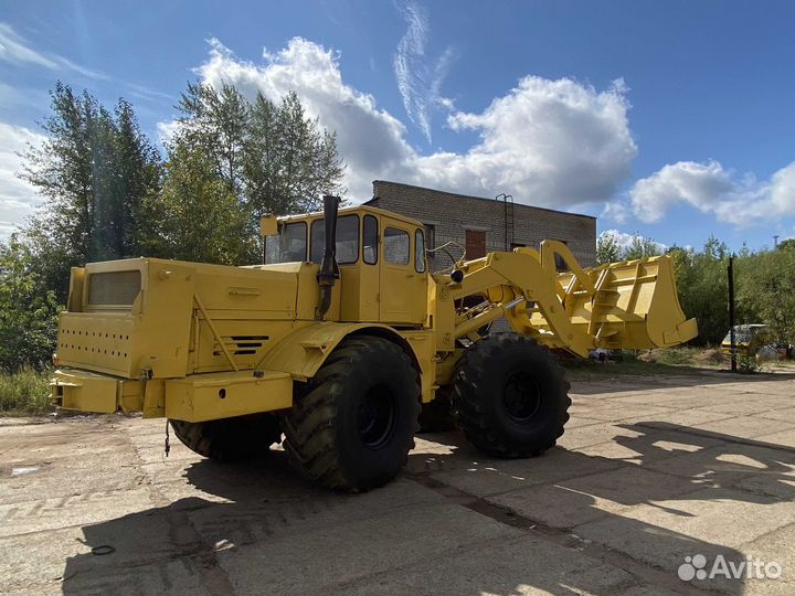 Фронтальный погрузчик Кировец К-700, 1983