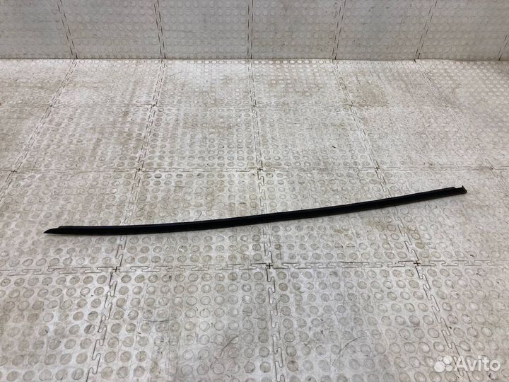 Молдинг лобового стекла левый Skoda Kodiaq 2016