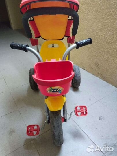 Велосипед трёхколёсный 
