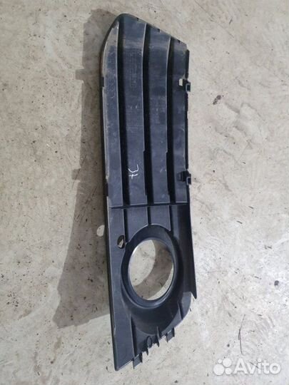 Решетка птф передняя правая Audi A4 B8 седан 2.0