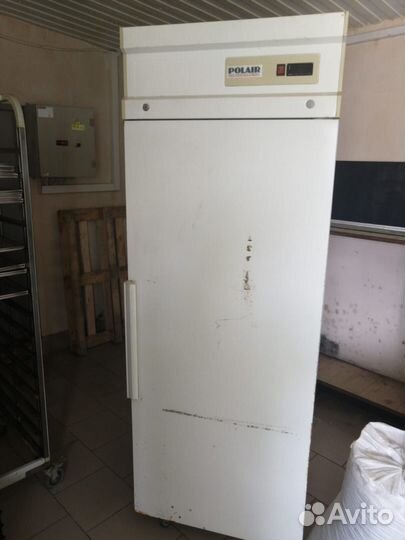 Шкафы холодильные