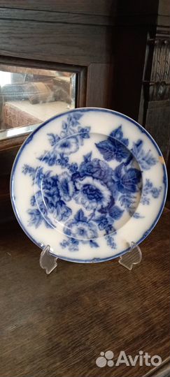 Тарелка Wedgwood Pearl Hollyhock, Англия, 19 век