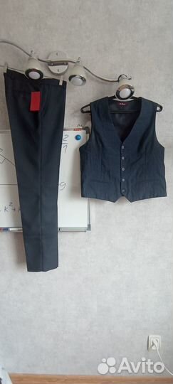Костюм жилетка+брюки+рубашки р.48, рост до 170 см