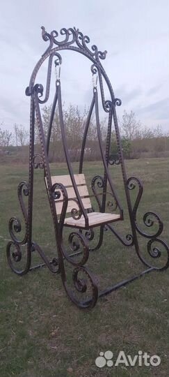 Детские качели уличные