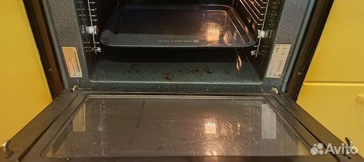 Встраиваемый духовой шкаф с функцией свч