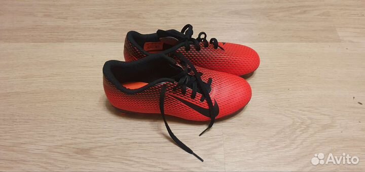 Футбольные бутсы nike