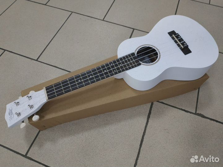 Укулеле новая концертная