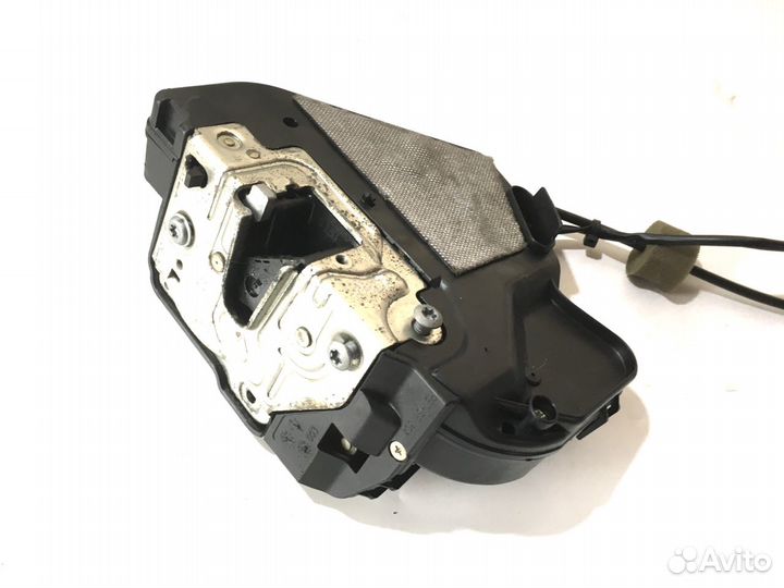 Замок задний левый Mercedes E W211