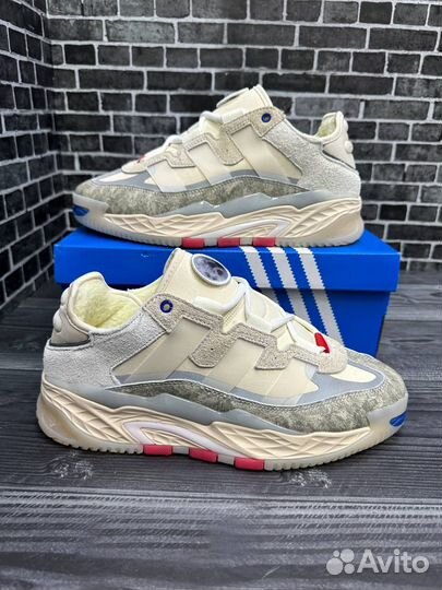 Кроссовки adidas мужские зима