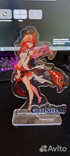 Акриловая фигурка