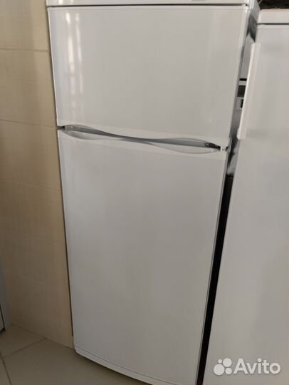 Холодильник новый
