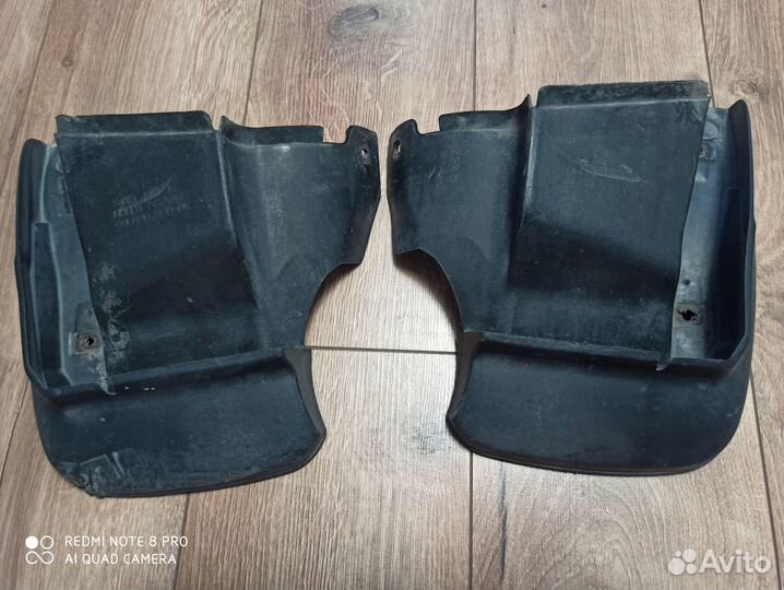 Продам задние Брызговики honda accord 6