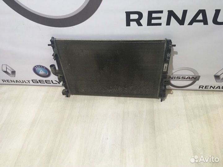 Радиатор охлаждения двигателя основной Nissan alme