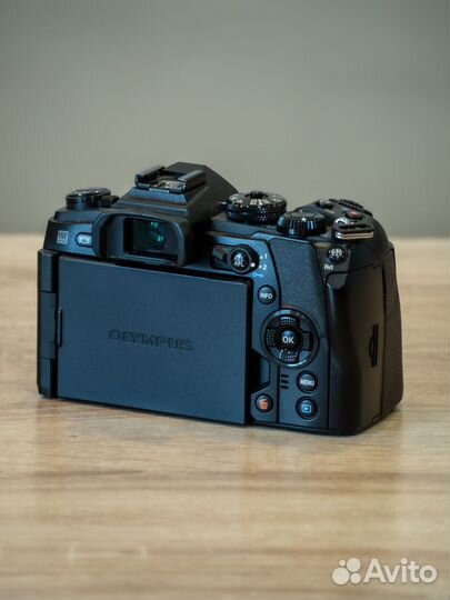 Olympus OM-D E-M1 Mark II