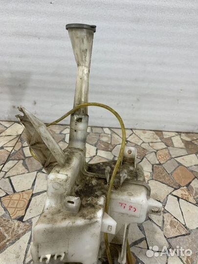 Бачок омывателя Nissan Teana J32