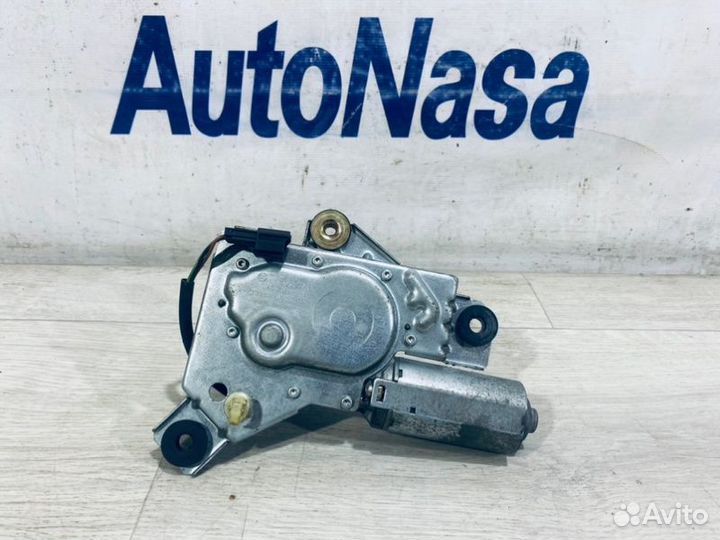 Моторчик стеклоочистителя задний Mitsubishi