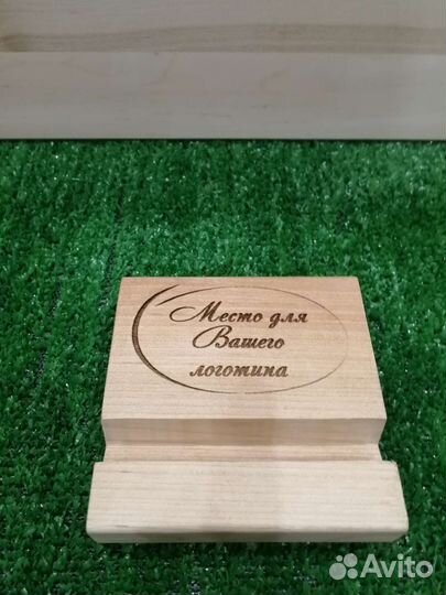 Подставка для телефона из дерева