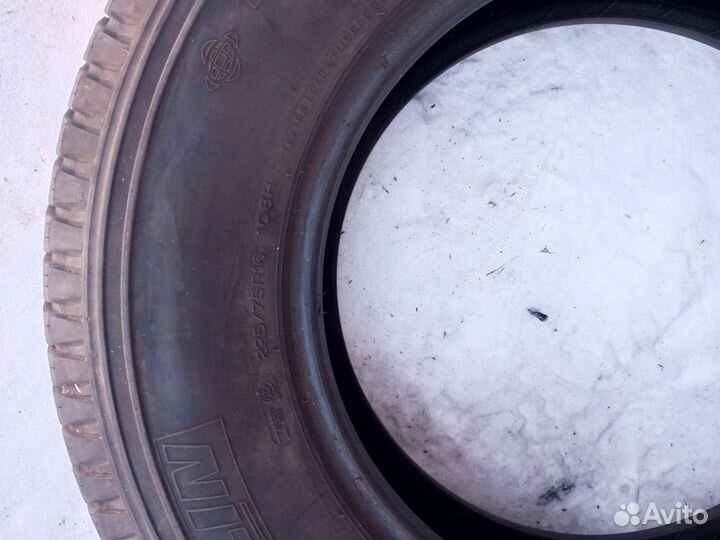 Michelin Latitude Cross 225/75 R16