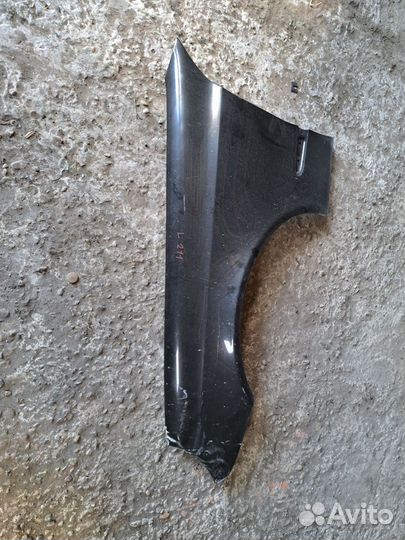 Крыло переднее левое на Mercedes W211