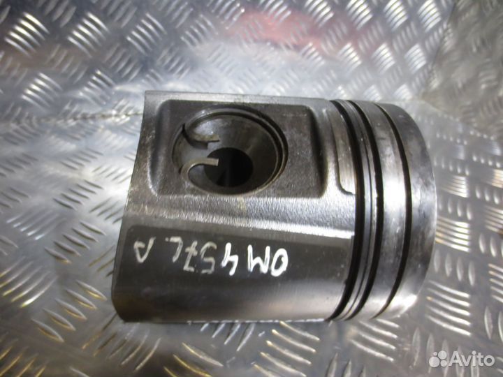 Поршень Mercedes-Benz A4570301237