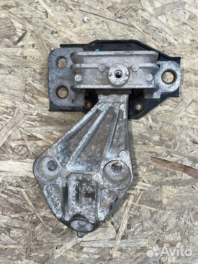 Опора двигателя Renault Scenic 2 1.5DCI