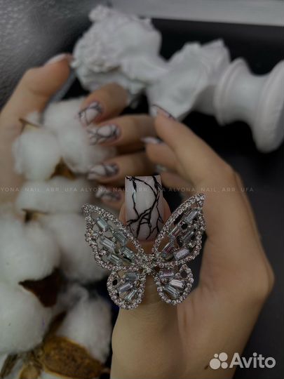 Наращивание ногтей