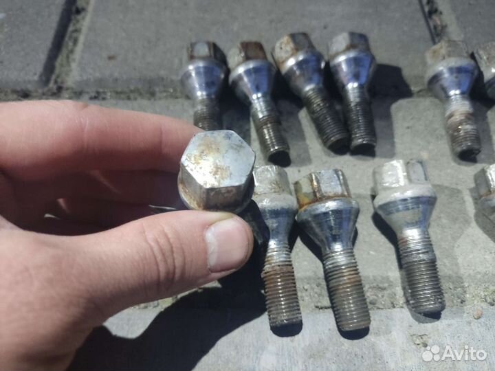 Болт колесный м12х1.25 19 головка Пежо 206