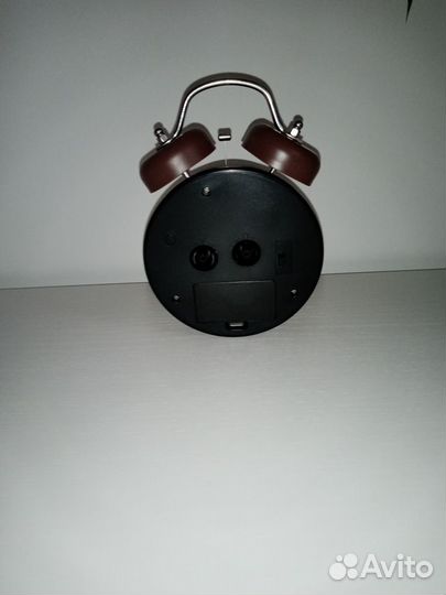 Часы будильник