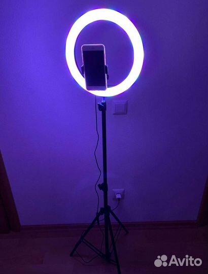 Кольцевая лампа новая с штативом 33см