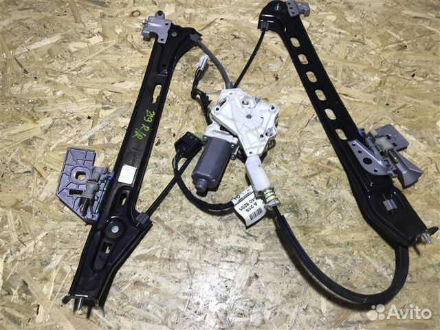 Стеклоподъемник задний правый Mercedes-Benz