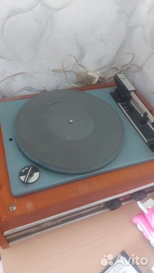 Проигрыватель винила СССР