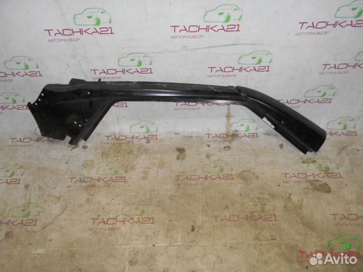 Стойка лобового стекла левая Skoda Yeti (09-18)