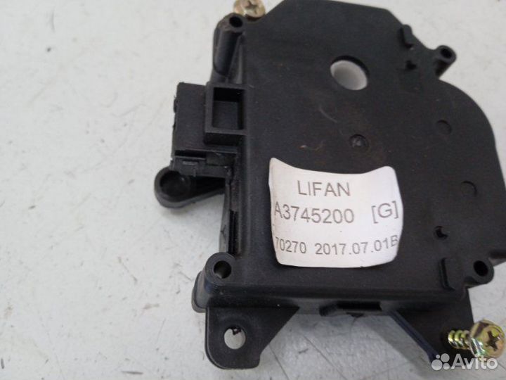 Моторчик заслонки отопителя Lifan X50 W215 1.5