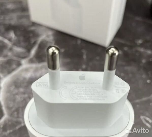 Блок питания + кабель на iPhone 20w