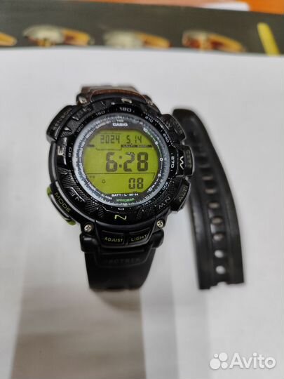 Часы casio pro trek