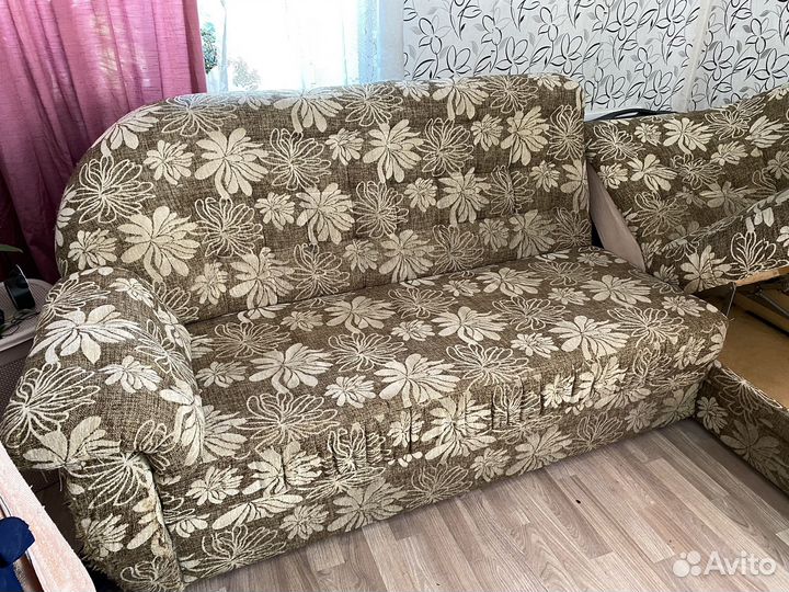 Угловой диван