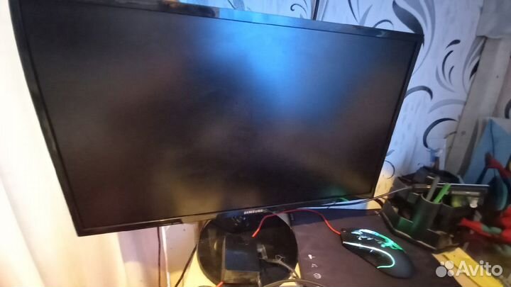 Монитор Samsung