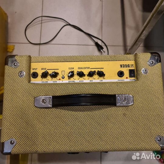 Гитарный комбоусилитель, Belcat V35G