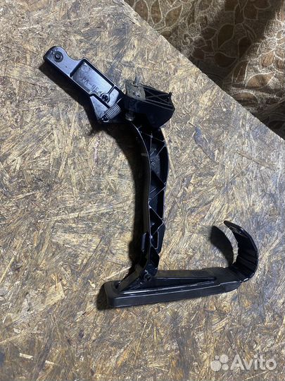 Педаль газа на mercedes benz w202