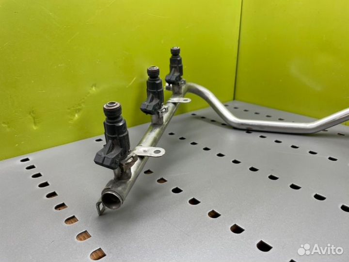 Топливная рампа Mercedes-Benz E-Class W210 M112